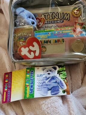 1999 Ty Beanie Babies Official Club Platinum Membership Kit.